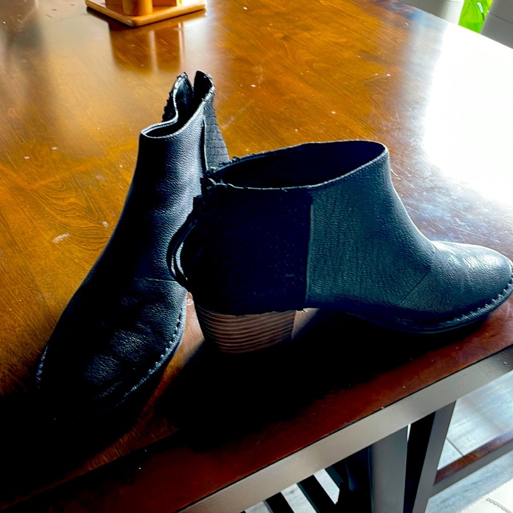 Ankle boots